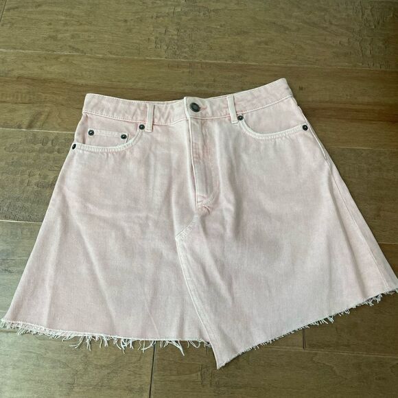 & OTHER STORIES Raw Hem Two-Toned Denim Skirt - Picture 3 of 6